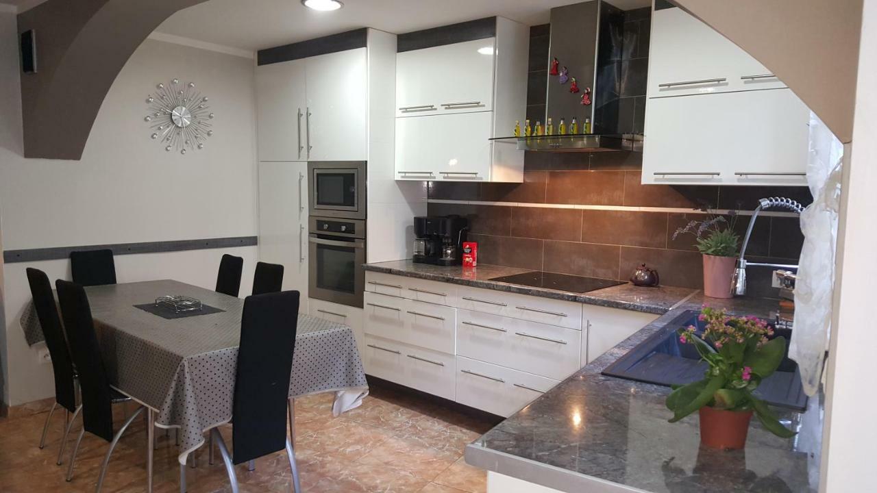 Appartement Carnus Rodez Exteriör bild